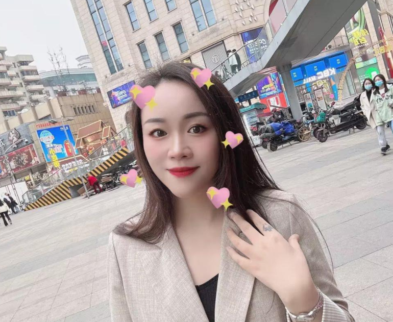 营门口服务控小姐姐